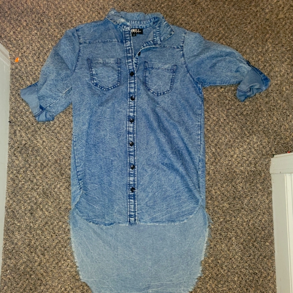 Thrill Jeans button down blue Jean 3 quarter length sleeve distressed top sz med